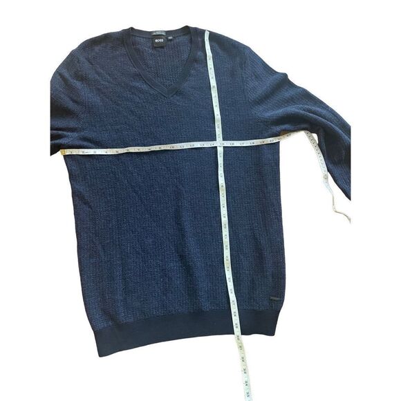 BOSS Hugo Boss navy blue Vneck 100% virgin wool sweater sz XL slim fit w… - Picture 4 of 8